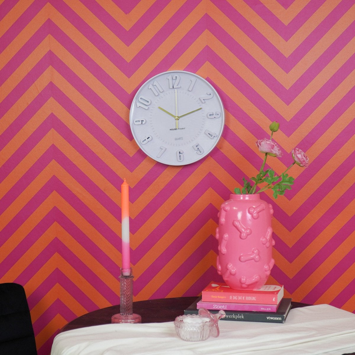 Wandklok Lilac - 30x30x4cm Trendy & Speelse Kleur