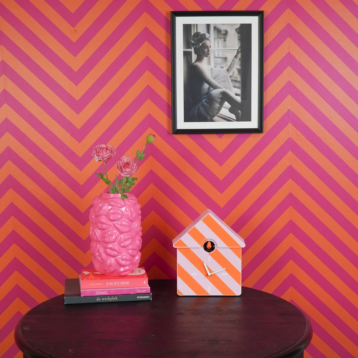 Klok met koekoek - oranje/roze, 24x27x9cm Housevitamin