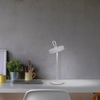 LED -batterijlamp magnetisch "Ella" voor buiten en binnen, gemaakt van metaal en plastic in wit, 35 cm hoog