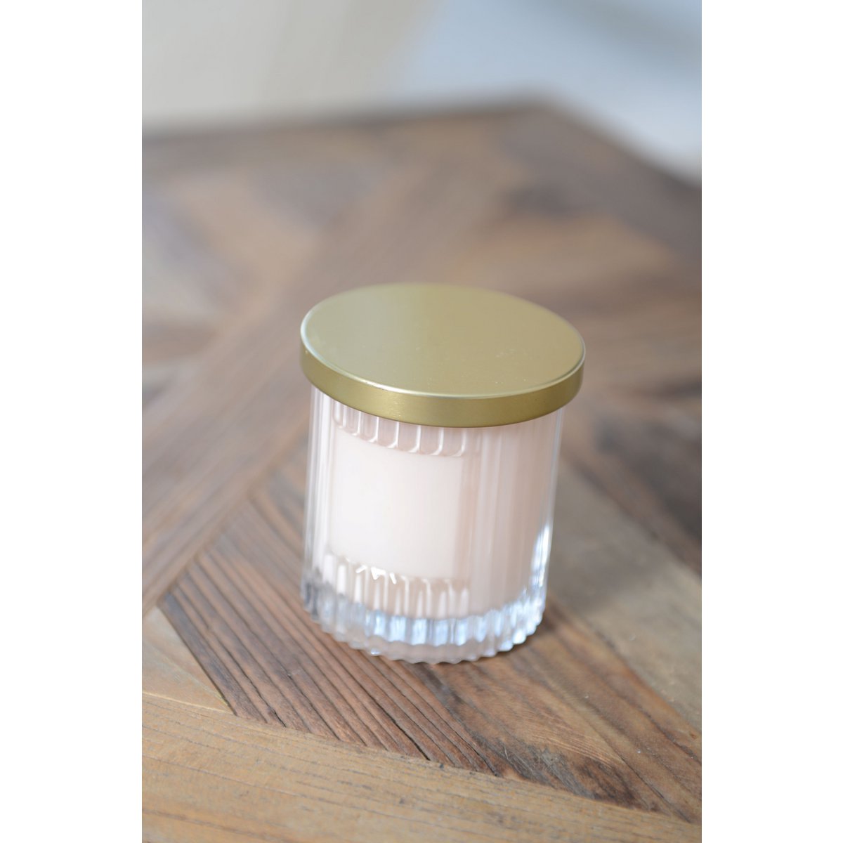 Aulica roze kaars met gouden hoes - kokosparfum 7,5x7,5x9cm