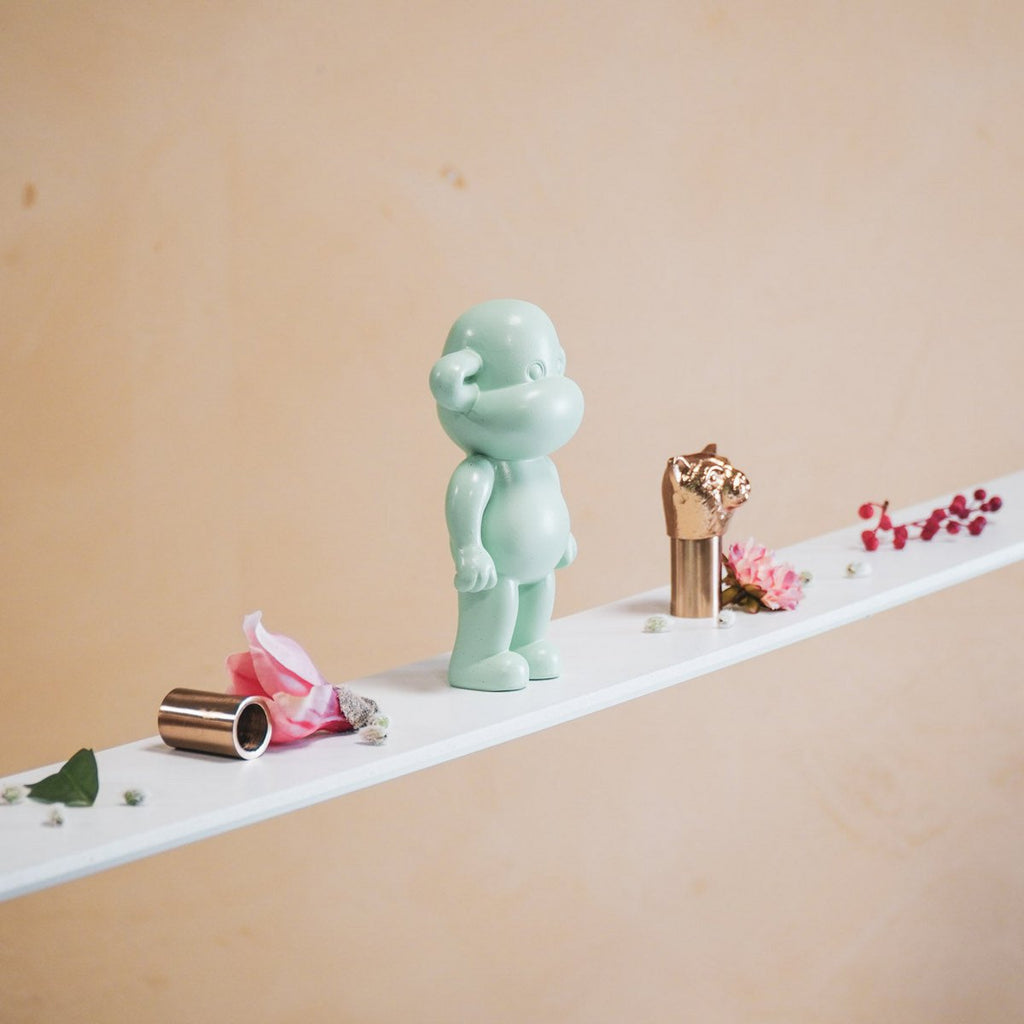 Ornament - 'The Legend' Monkey Figuur - Polyresin - Mintgroen - 11x7x19cm