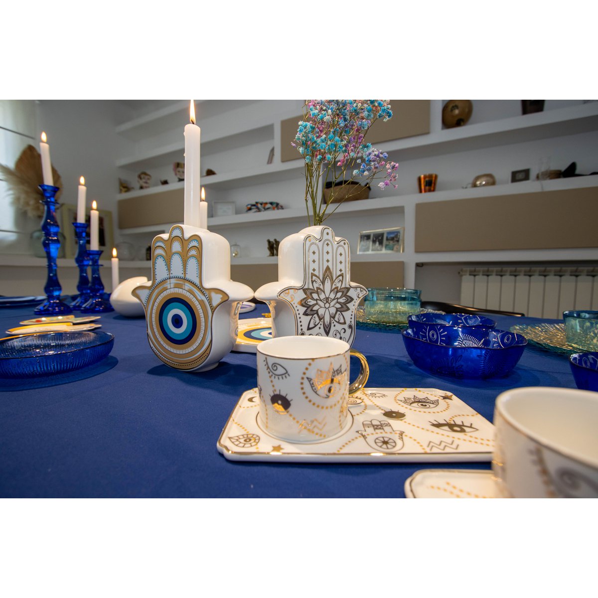 Handvaas wit-goud-blauw 17,5x6,2x20cm Keramiek