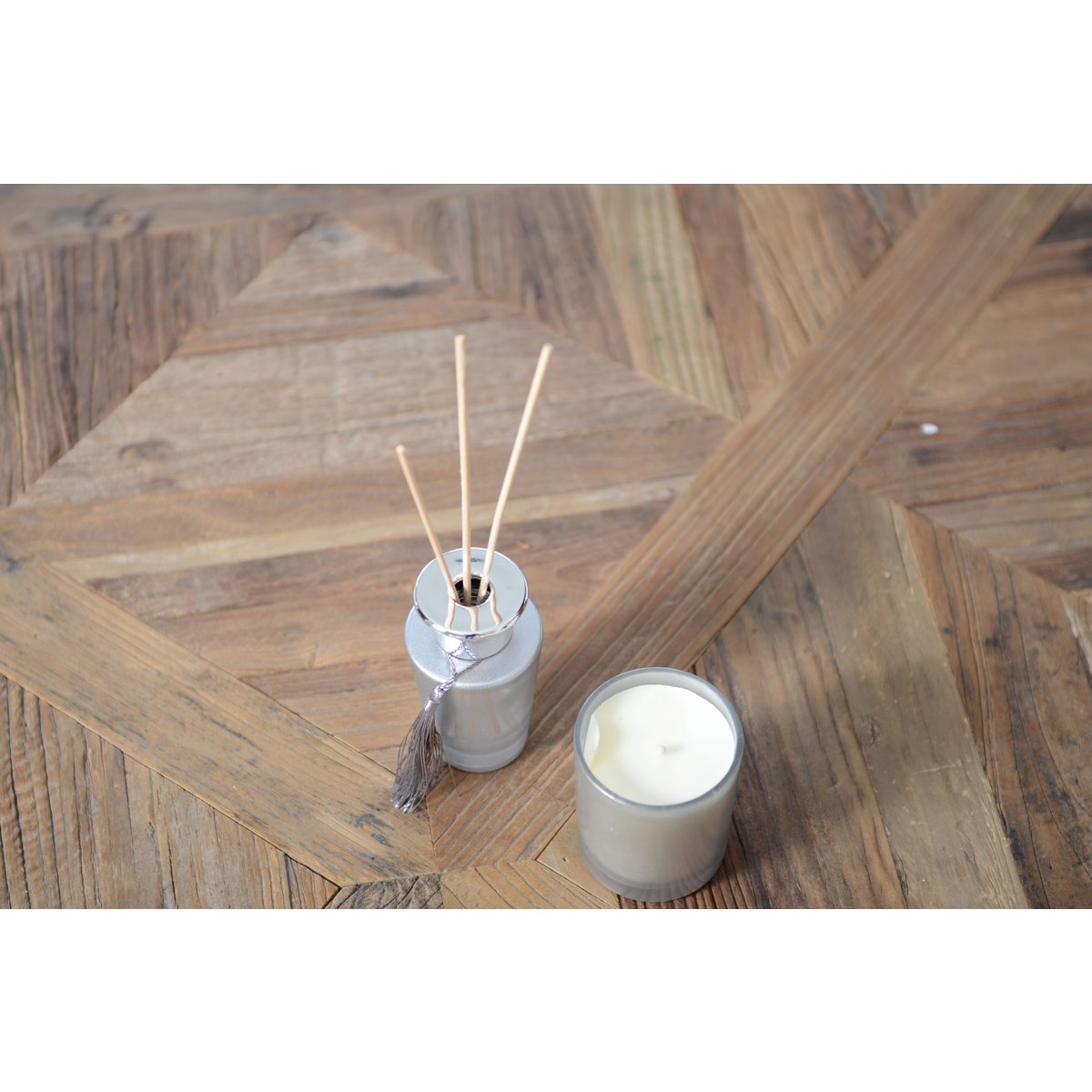Zilveren vanillekaars 7x7x8cm - Elegante parfumkaars