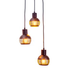 3-zits hanglamp "Casco" hangende lamp gemaakt van metaal in zwart en goud, met E27-versies. Stijlvolle verlichting voor woonkamer, eetkamer of keuken.