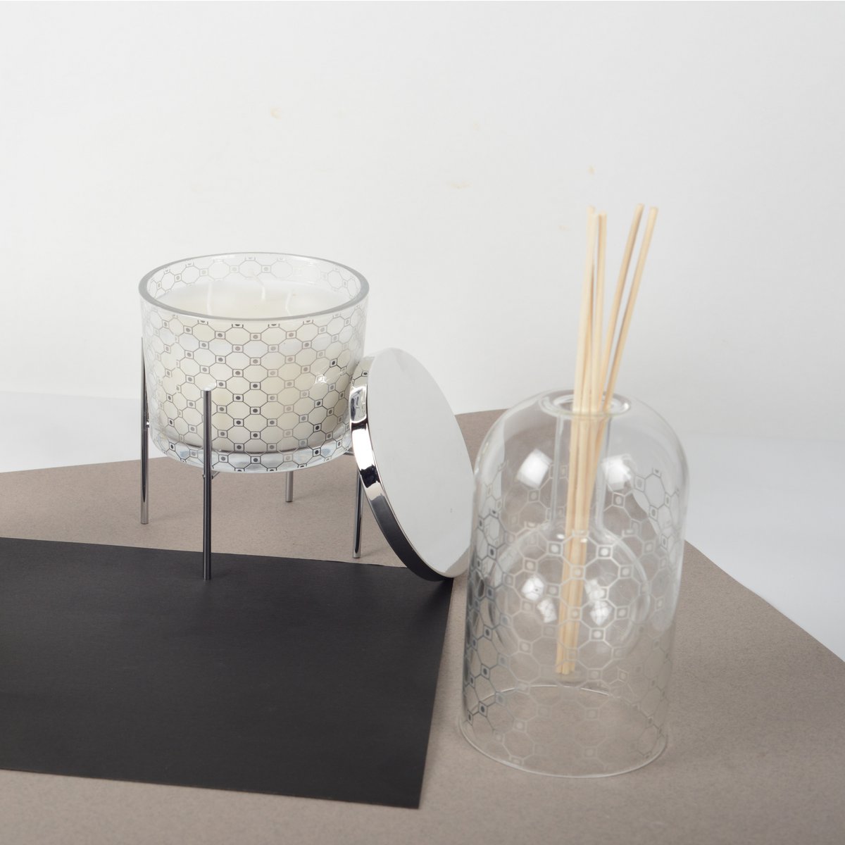 Musk Silver Broadcaster Diffuser - 8,5x14cm Zilver